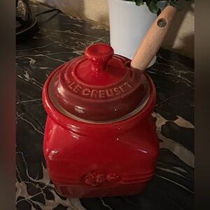 Le Creuset Stoneware Jam Jar w/lid & Silicone Wooden Spatula ♥️